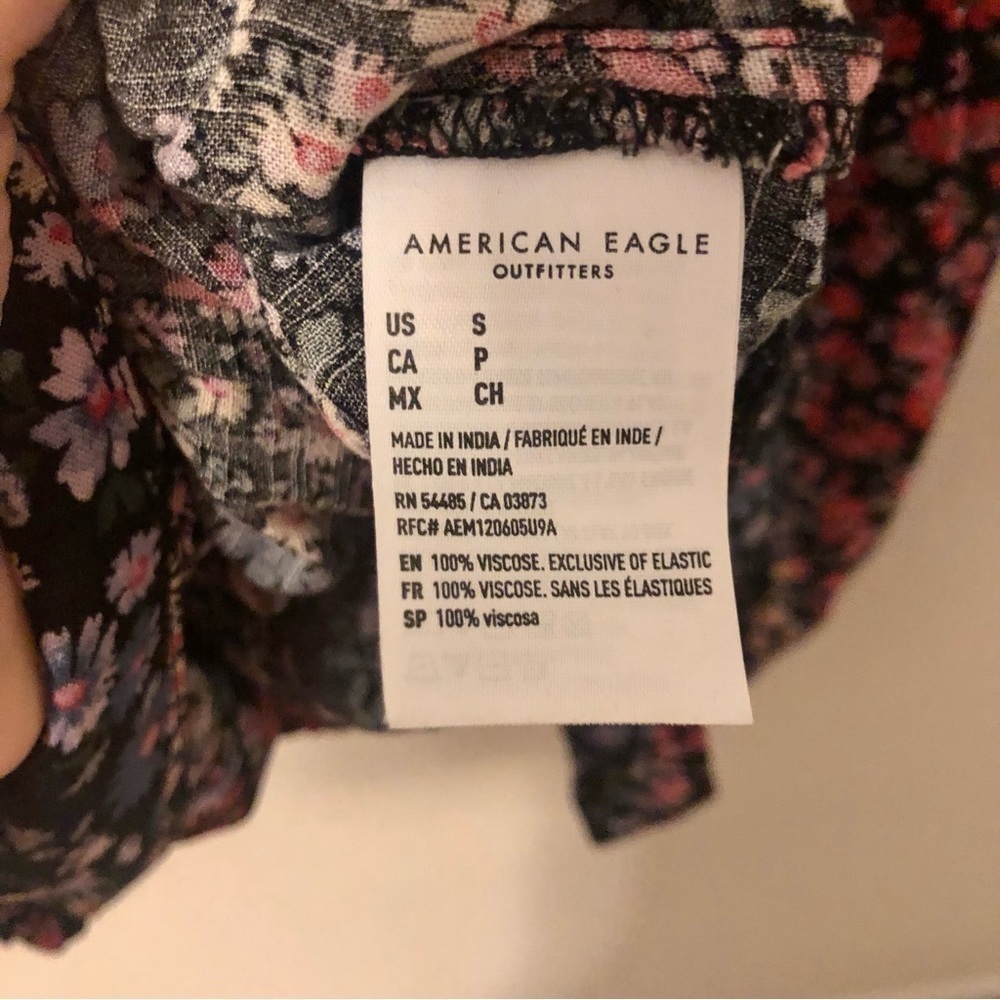 American eagle floral balloon long sleeve blouse w tie and clasp nwot size s - Picture 5 of 5